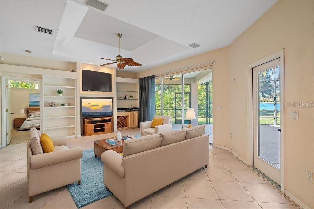 Image 18 of 51 For 4978 Cedar Oak Way