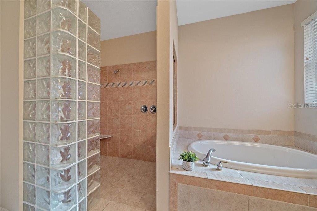 Image 26 of 51 For 4978 Cedar Oak Way