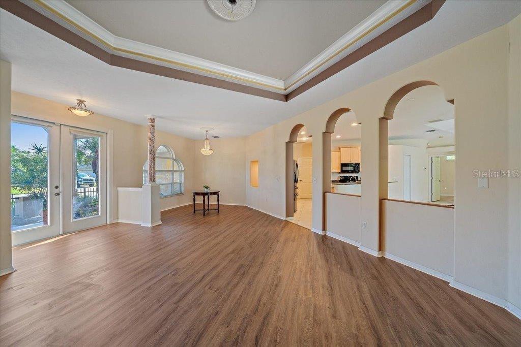 Image 8 of 51 For 4978 Cedar Oak Way