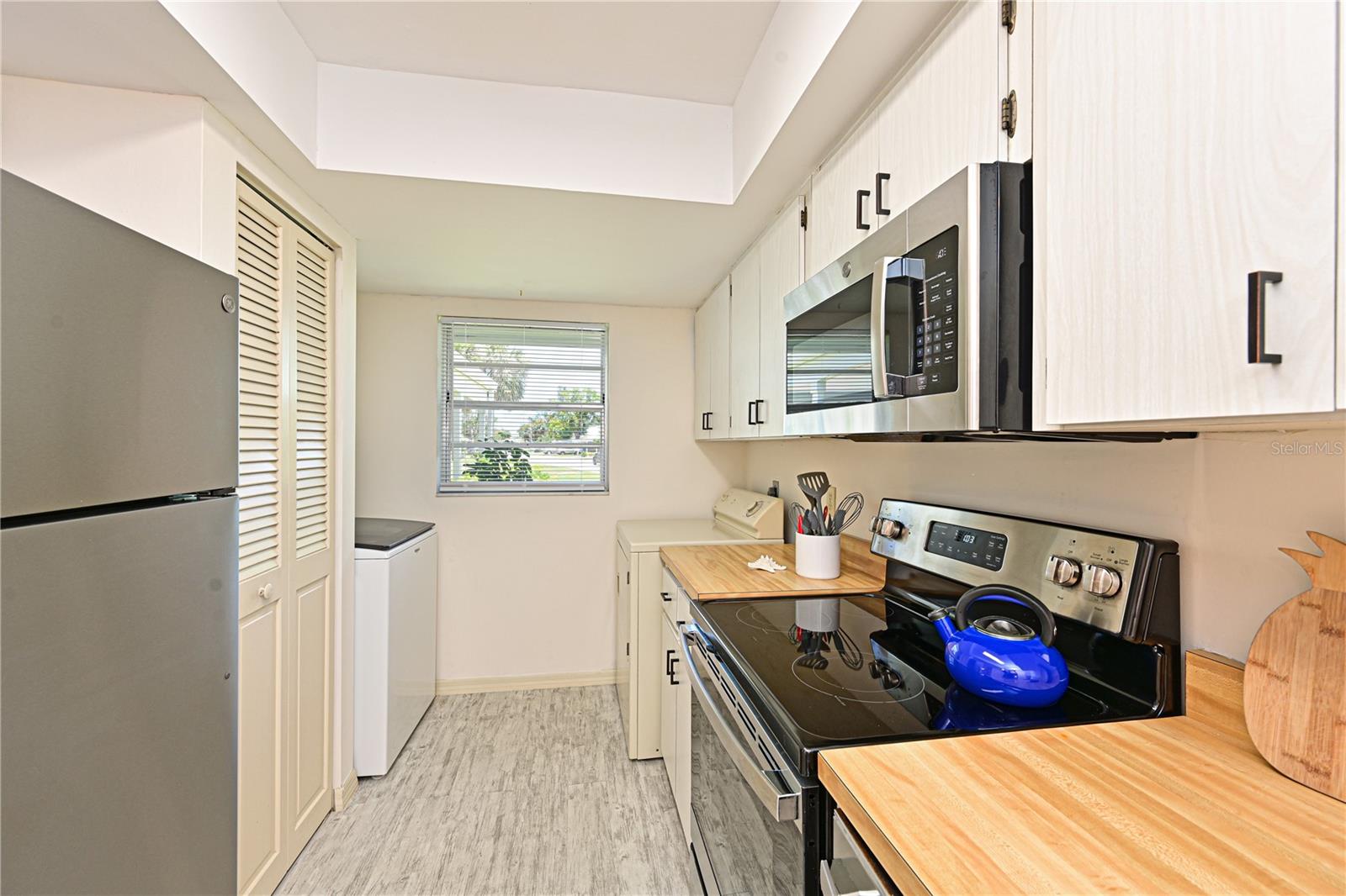 Image 9 of 81 For 4726 Potomac Circle