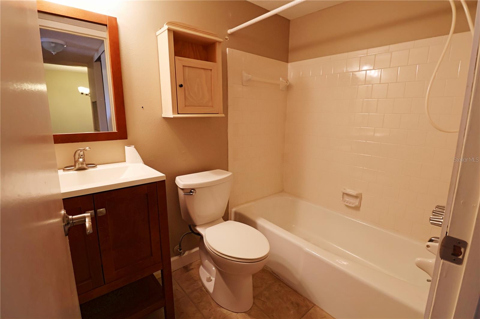 Image 10 of 14 For 4199 Heron Way 411