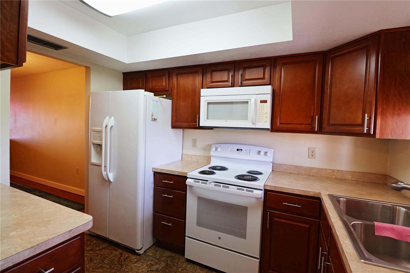 Image 2 of 14 For 4199 Heron Way 411