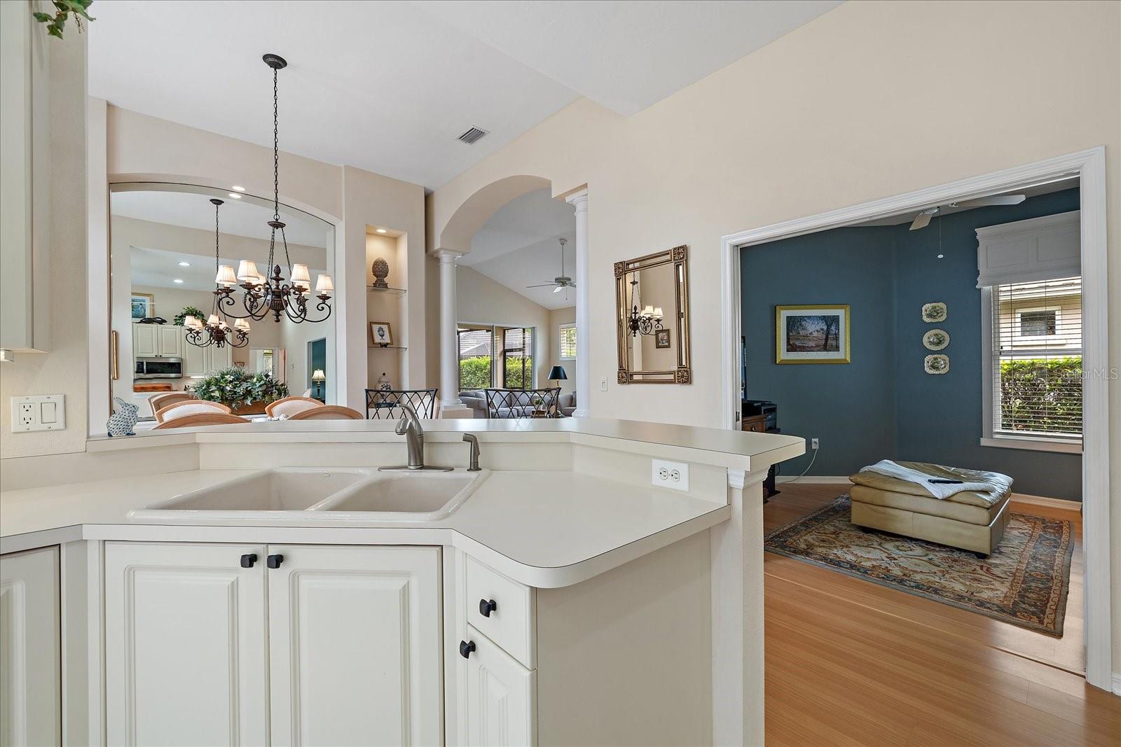 Image 15 of 37 For 7821 Troon Court