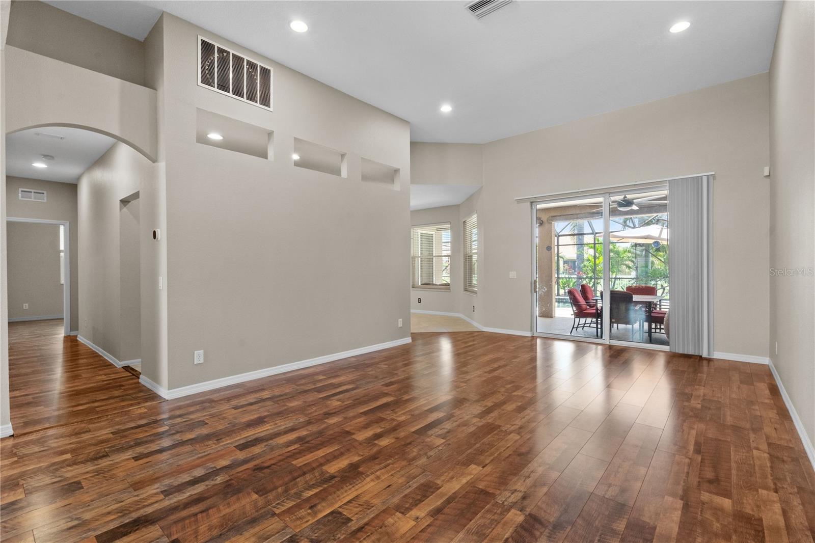 Image 7 of 38 For 7626 Double Pine Drive