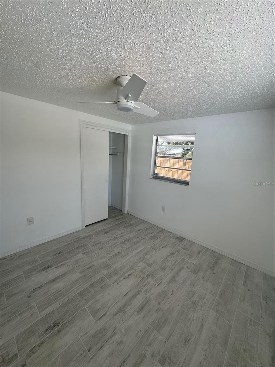 Listing photo id 9 for 406 71st Street B