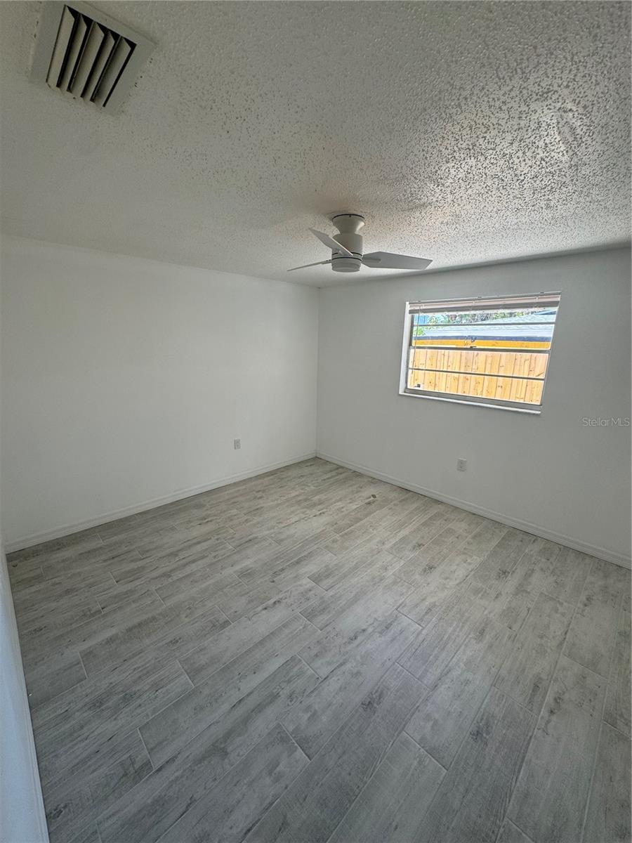 Listing photo id 4 for 406 71st Street B