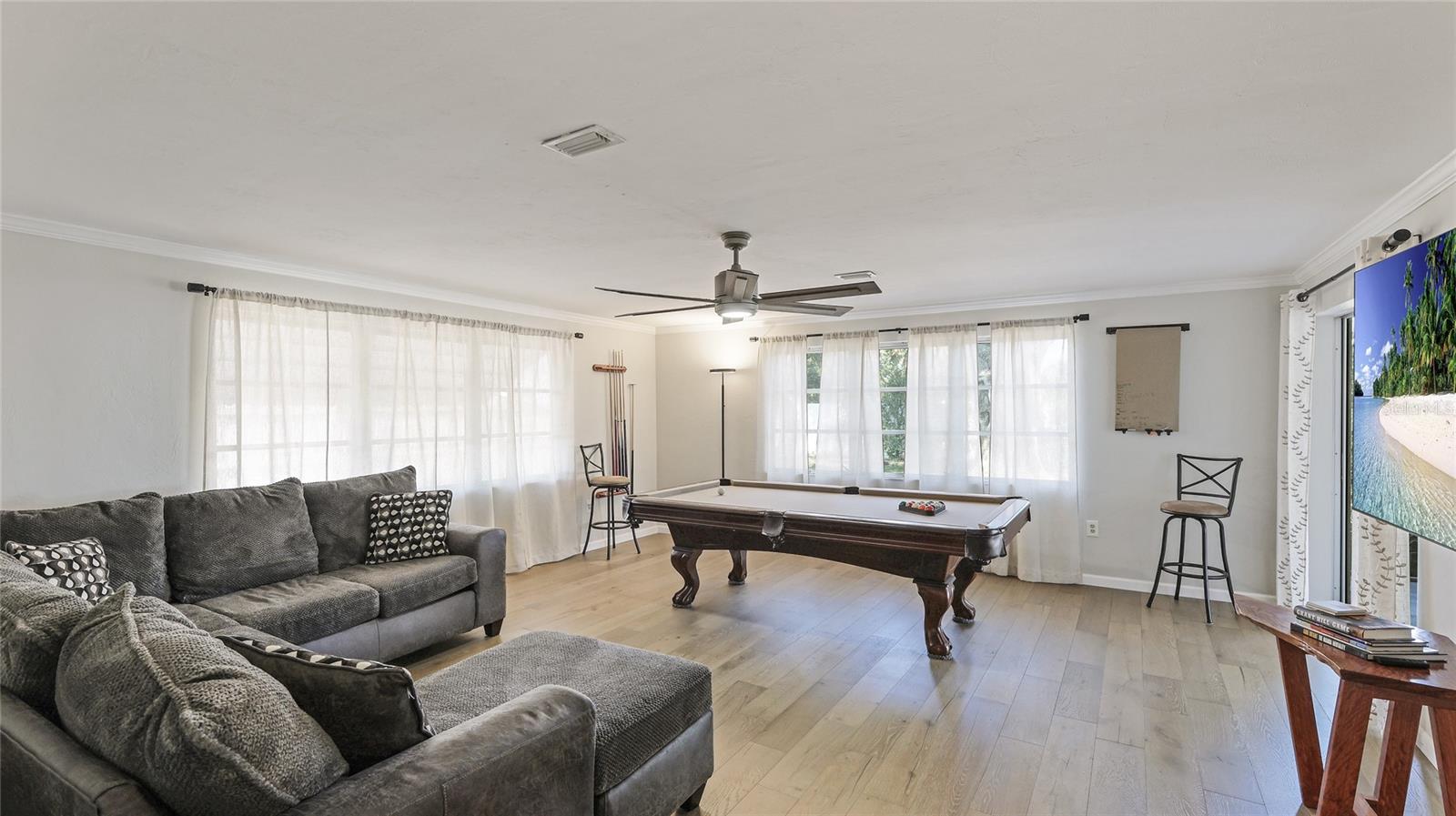 Image 11 of 16 For 5706 10th Avenue Dr W