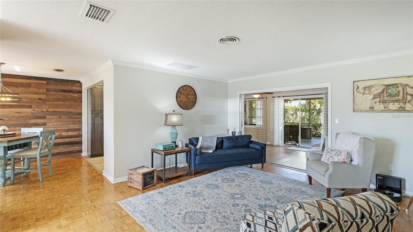 Image 17 of 62 For 5706 10th Avenue Dr W