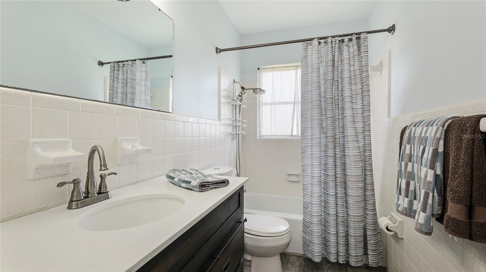 Image 22 of 62 For 5706 10th Avenue Dr W
