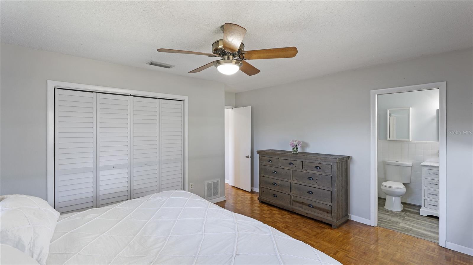 Image 26 of 62 For 5706 10th Avenue Dr W