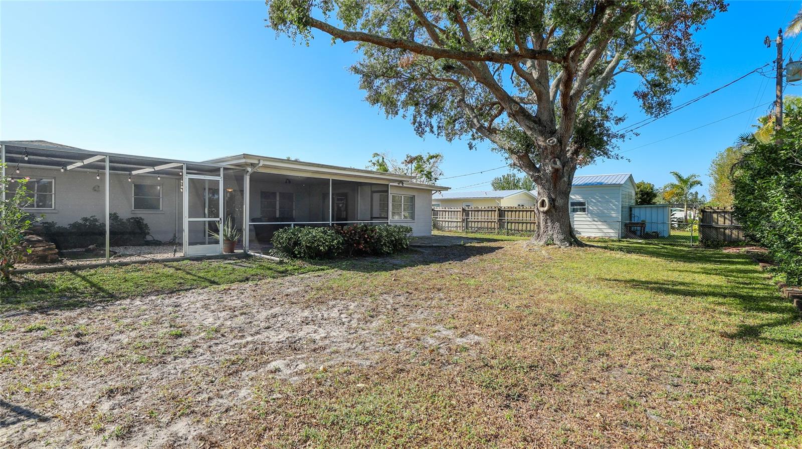Image 36 of 62 For 5706 10th Avenue Dr W