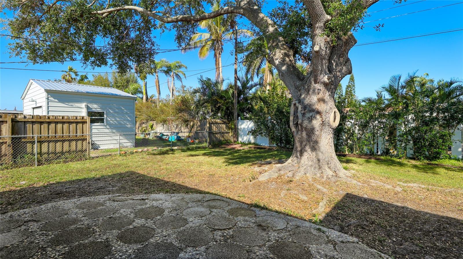 Image 37 of 62 For 5706 10th Avenue Dr W