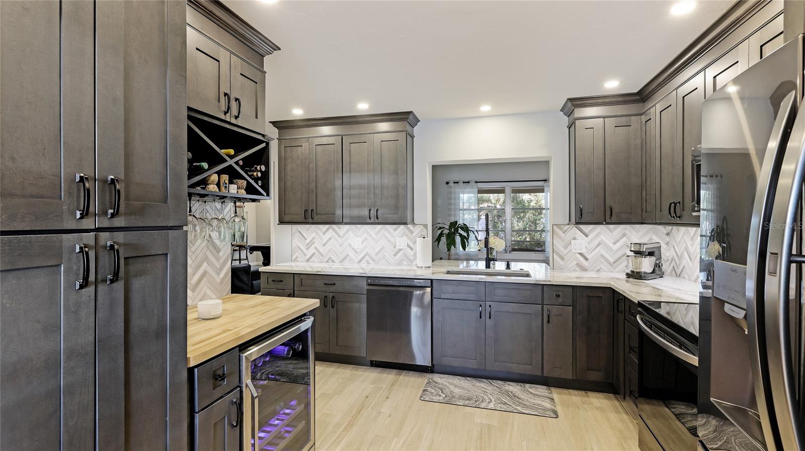 Image 9 of 16 For 5706 10th Avenue Dr W