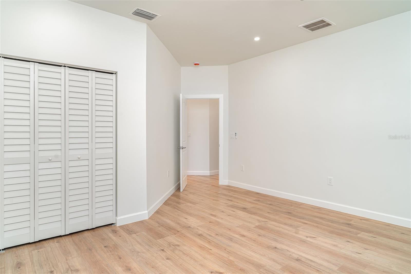 Image 18 of 37 For 2141 Cork Oak Street