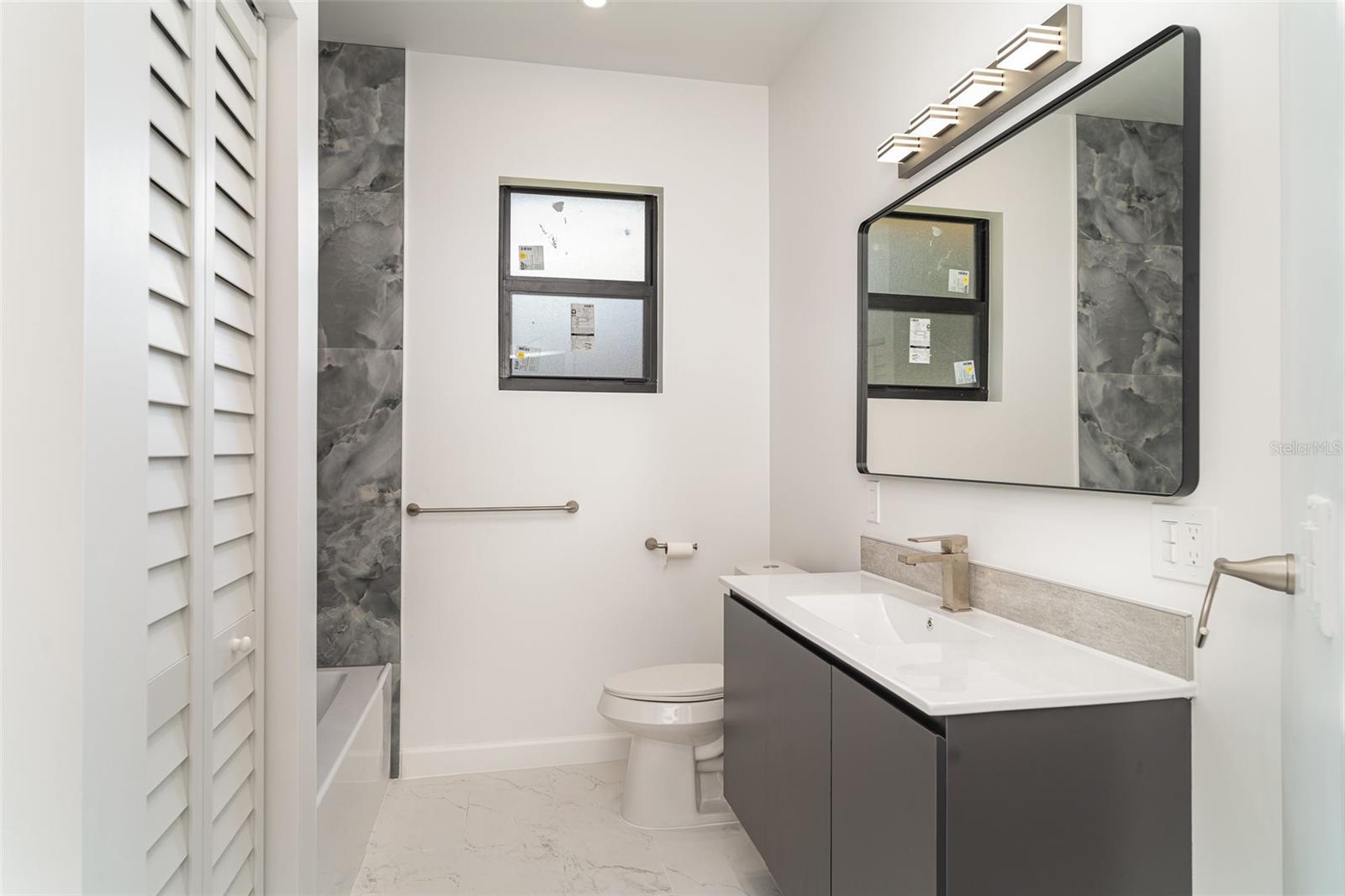 Image 19 of 37 For 2141 Cork Oak Street