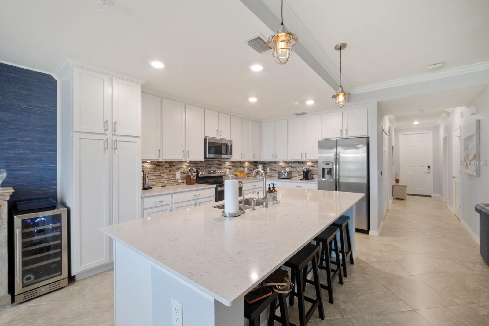 Listing photo id 10 for 910 Tidewater Shores Loop 103