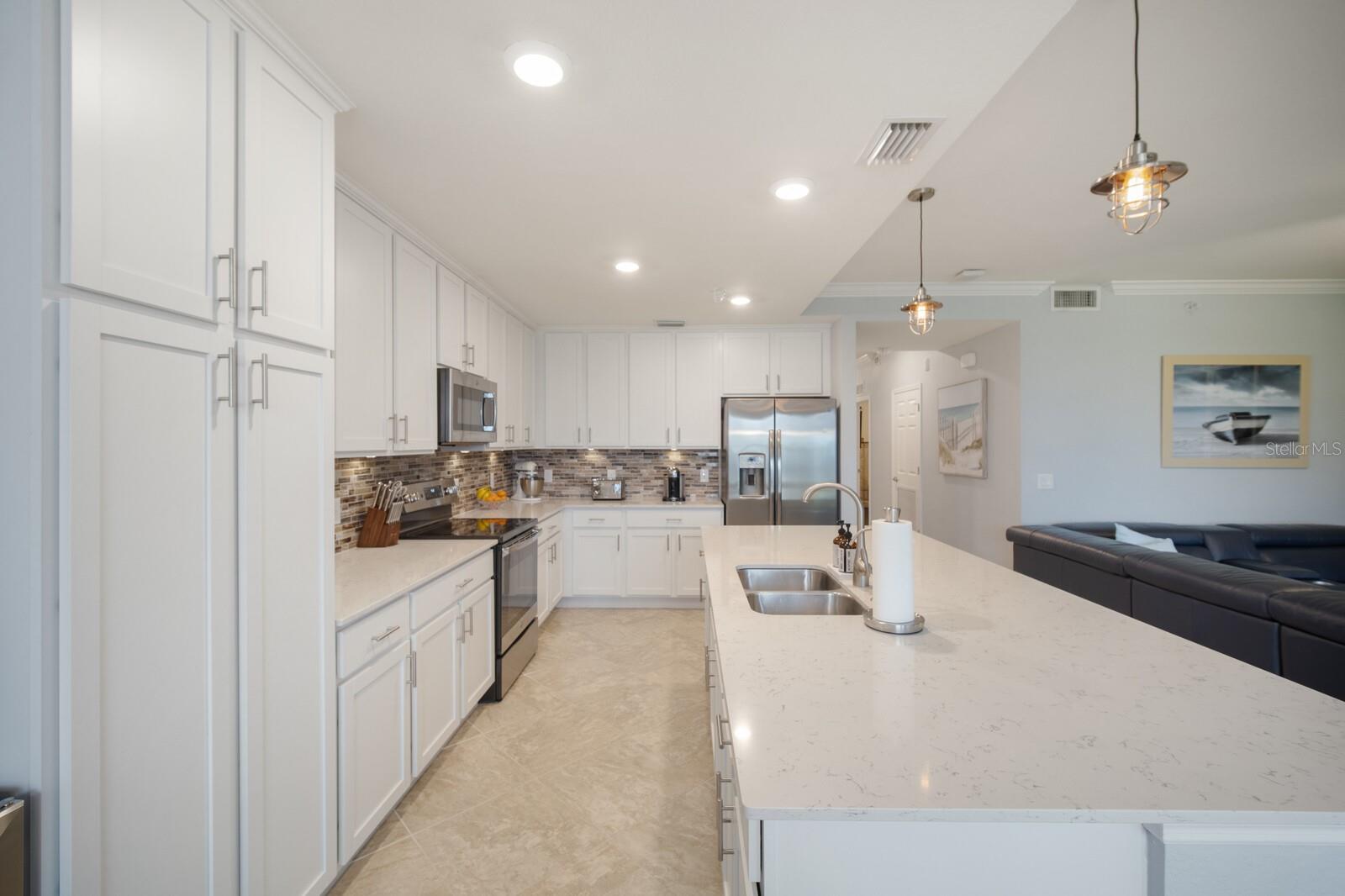 Listing photo id 14 for 910 Tidewater Shores Loop 103