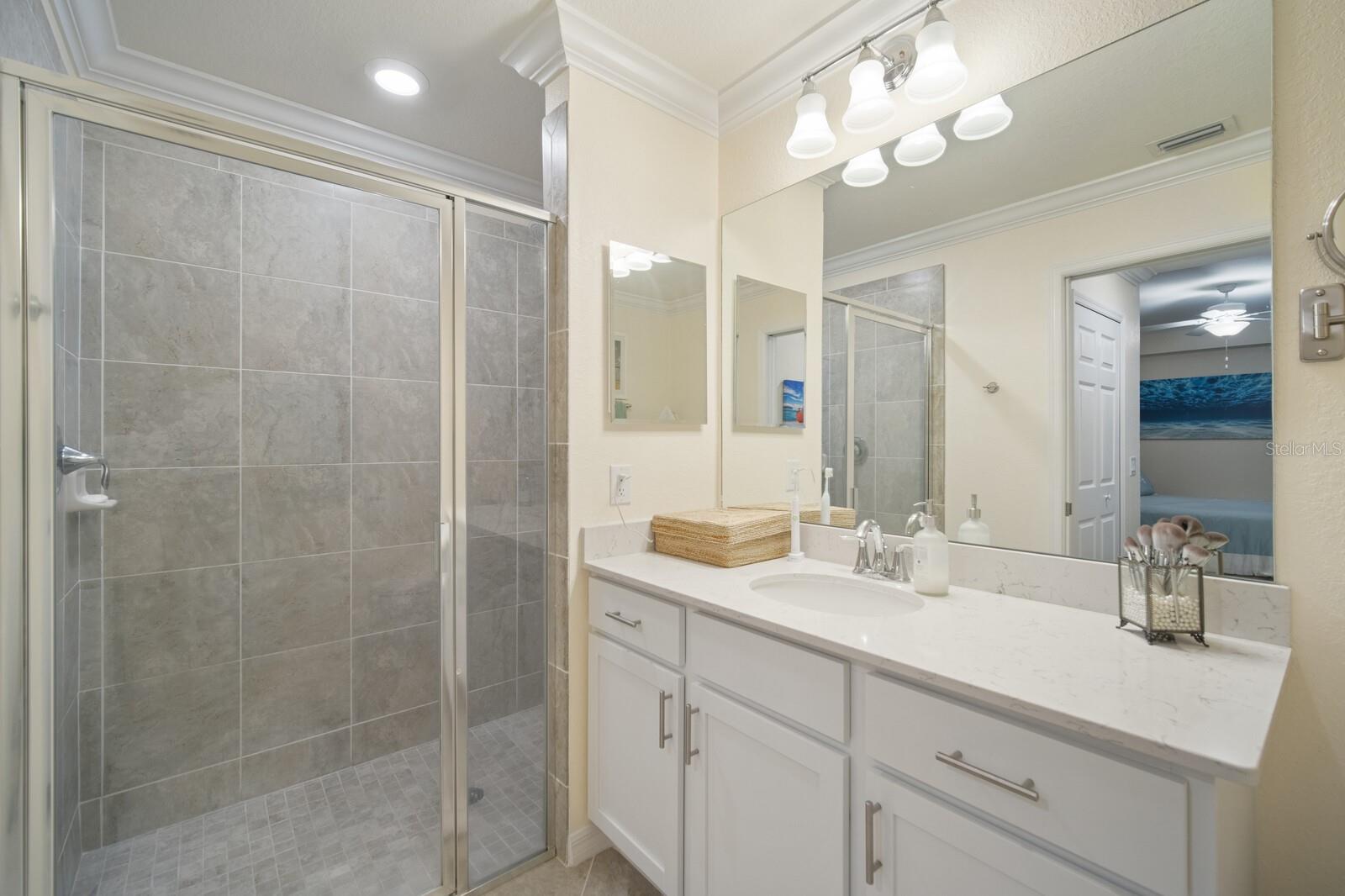 Listing photo id 21 for 910 Tidewater Shores Loop 103