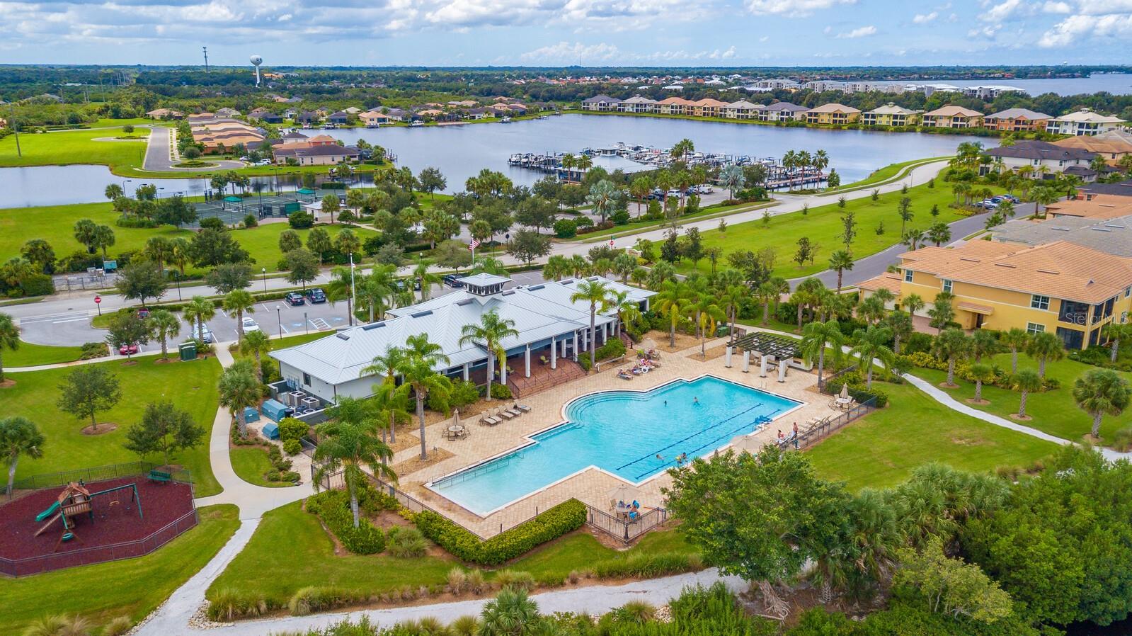Listing photo id 33 for 910 Tidewater Shores Loop 103