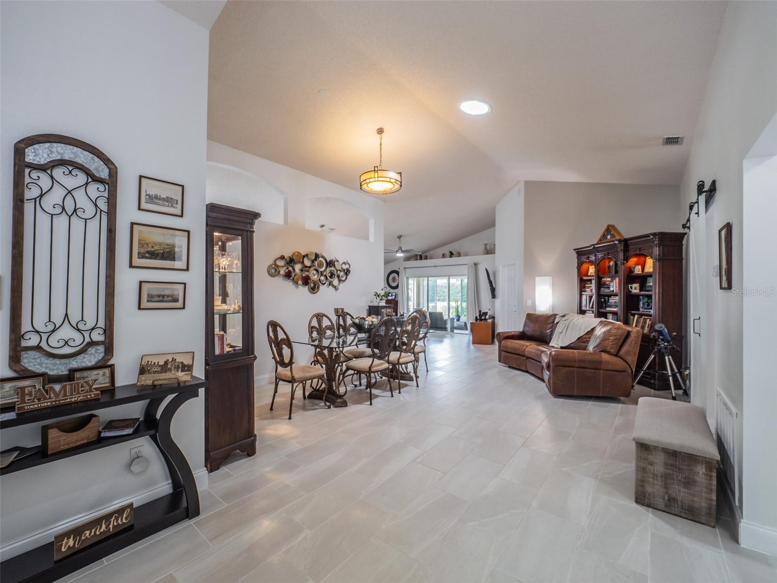 Image 12 of 52 For 3905 Westerham Drive