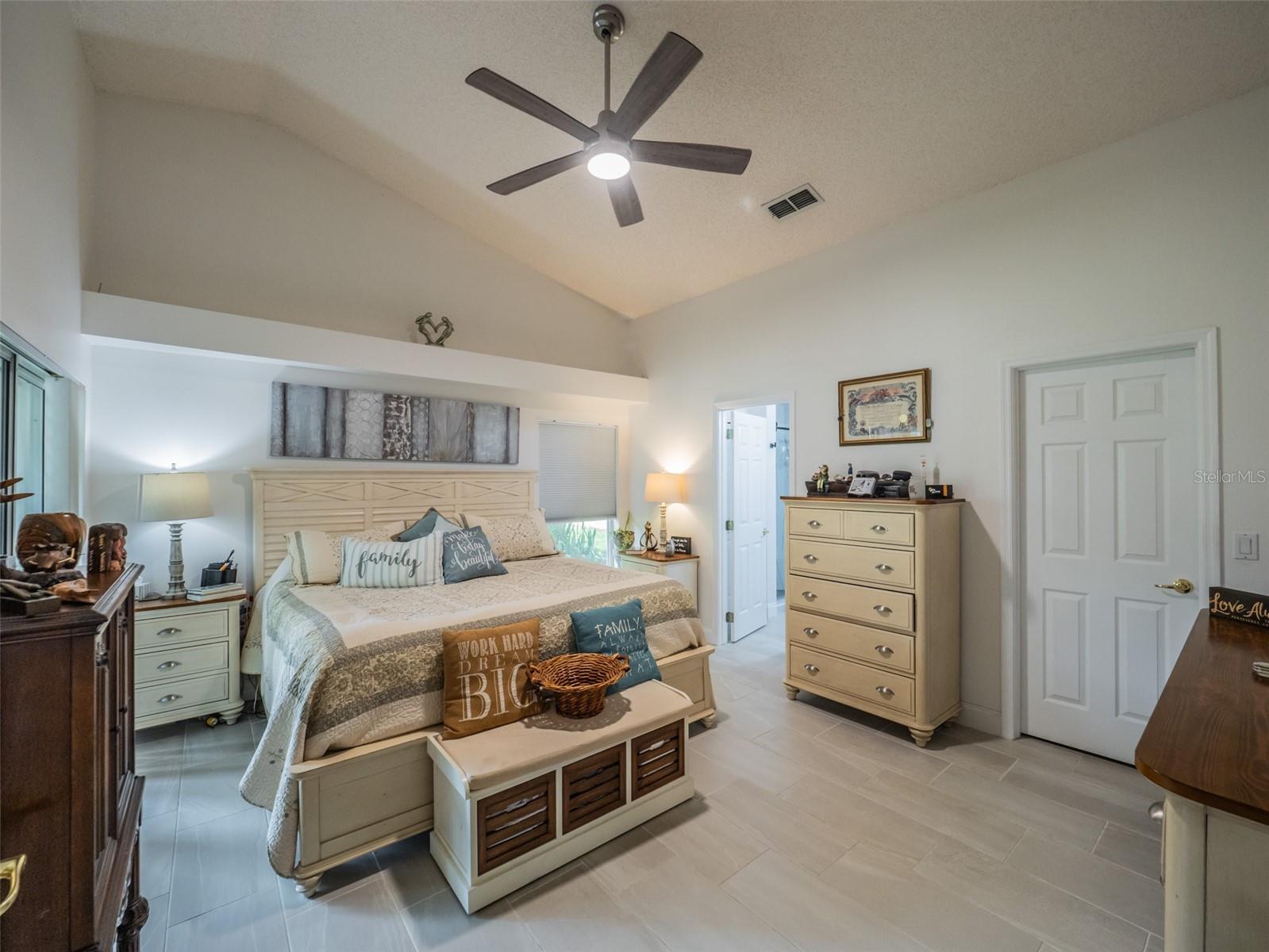 Image 22 of 52 For 3905 Westerham Drive