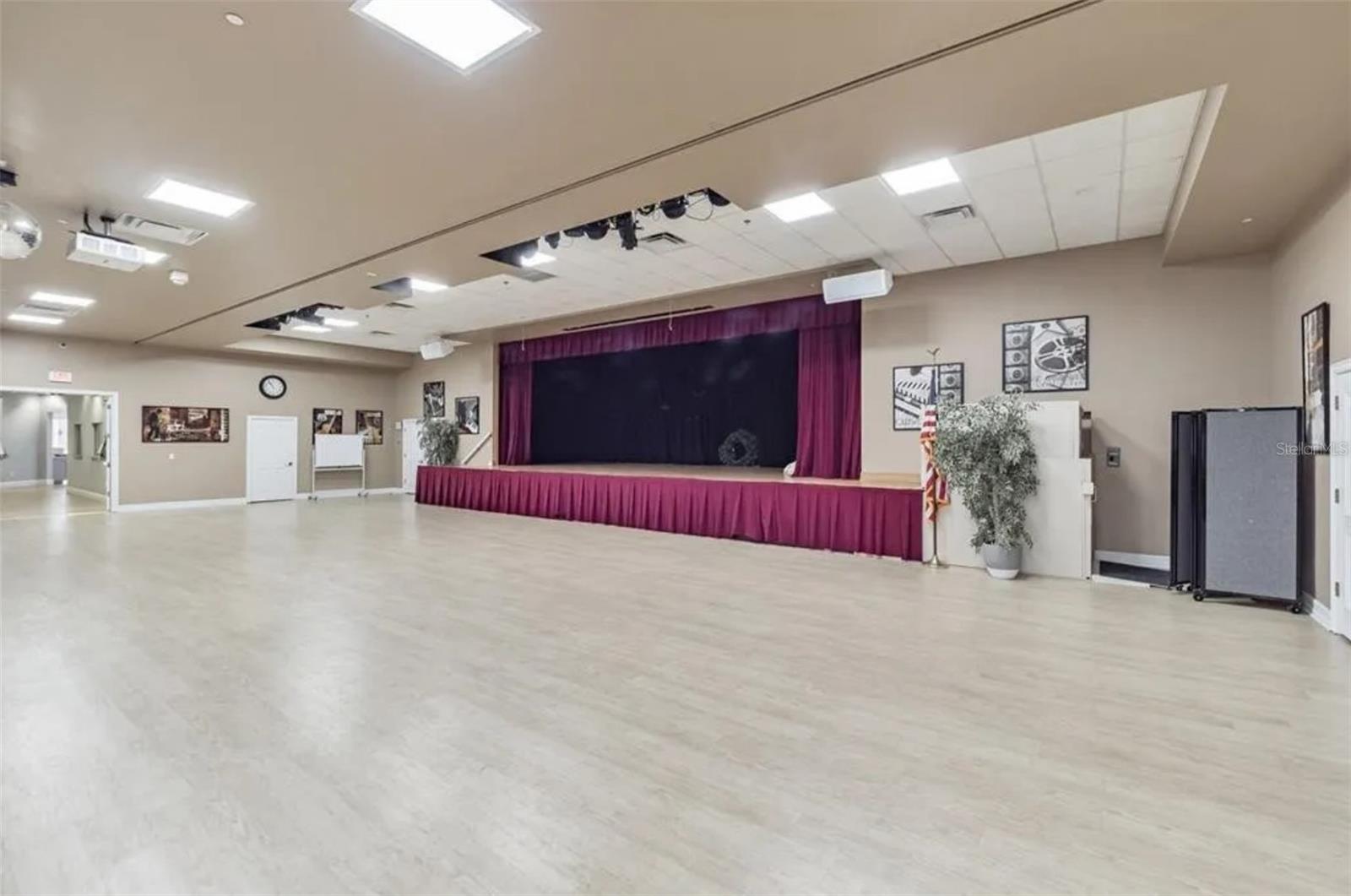 Image 47 of 52 For 3905 Westerham Drive