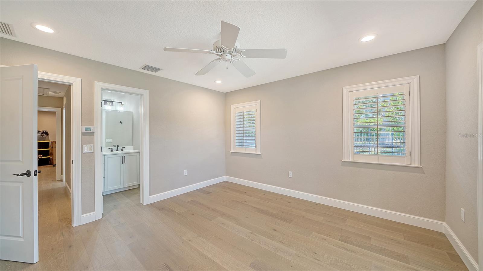 Image 24 of 100 For 878 Freeling Drive