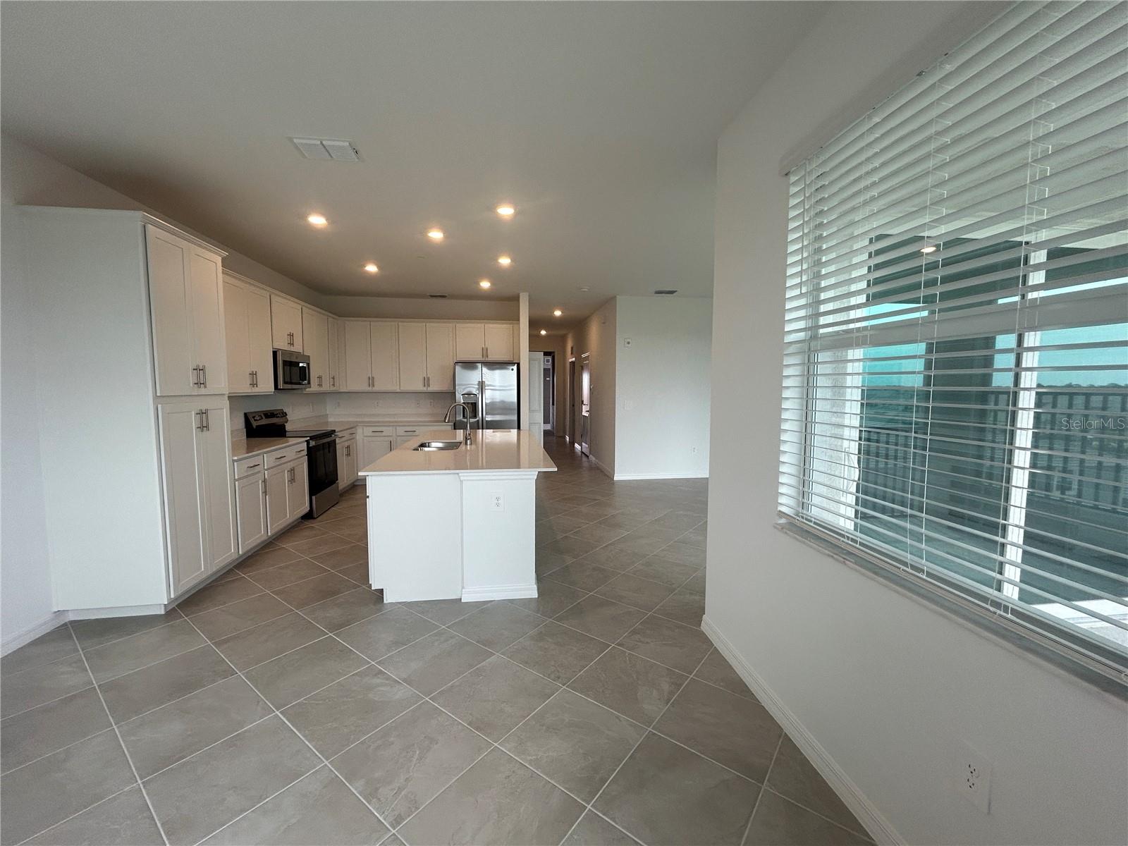 Image 10 of 28 For 17565 Opal Sand Drive 401