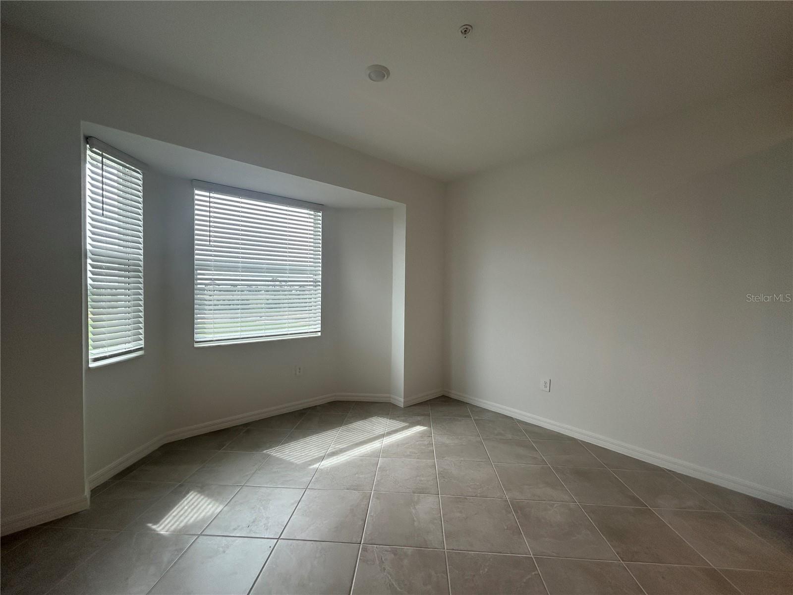 Image 13 of 28 For 17565 Opal Sand Drive 401