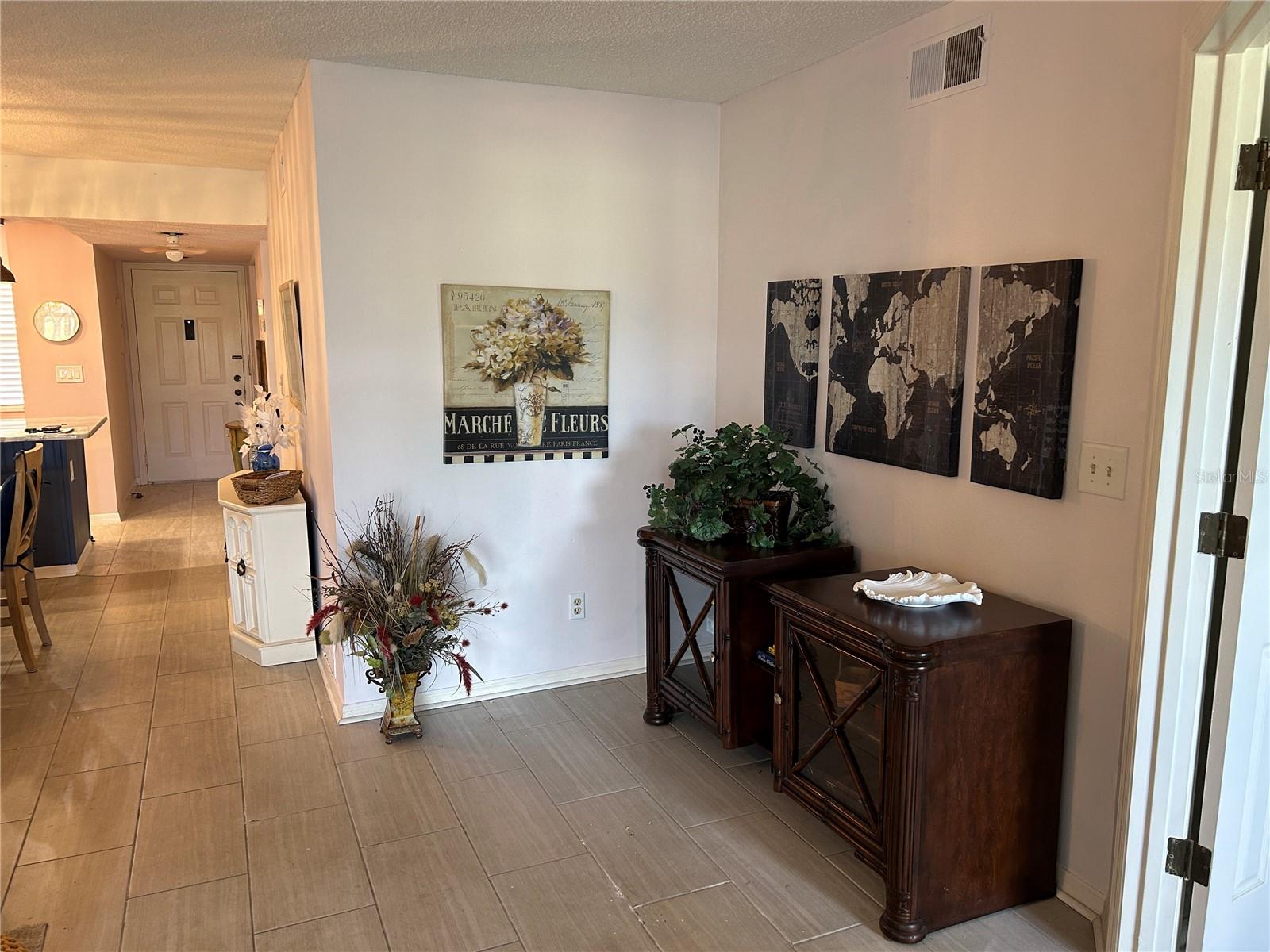 Image 8 of 26 For 433 Cerromar Lane 331