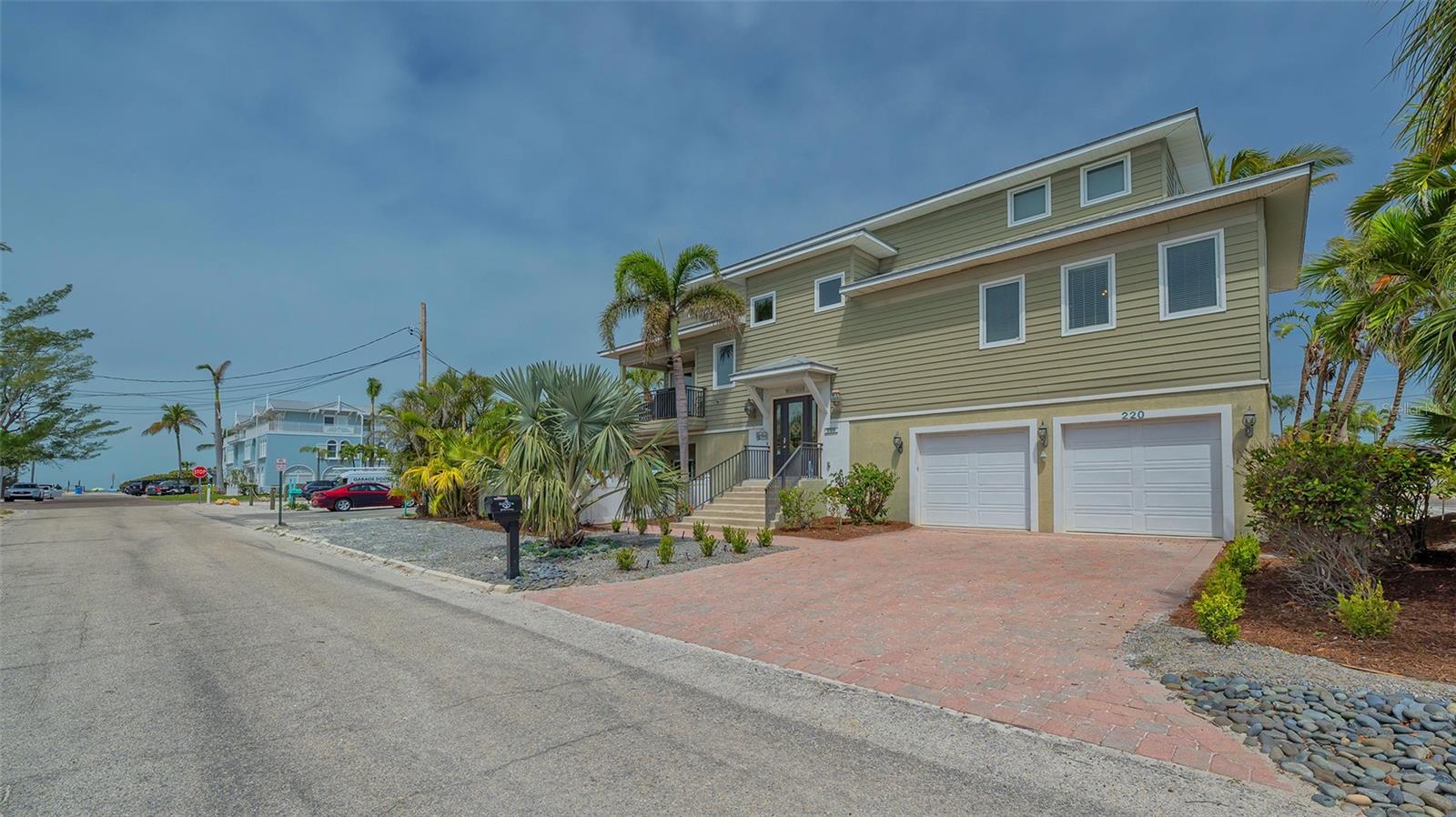 Image 41 of 57 For 220 36th Street