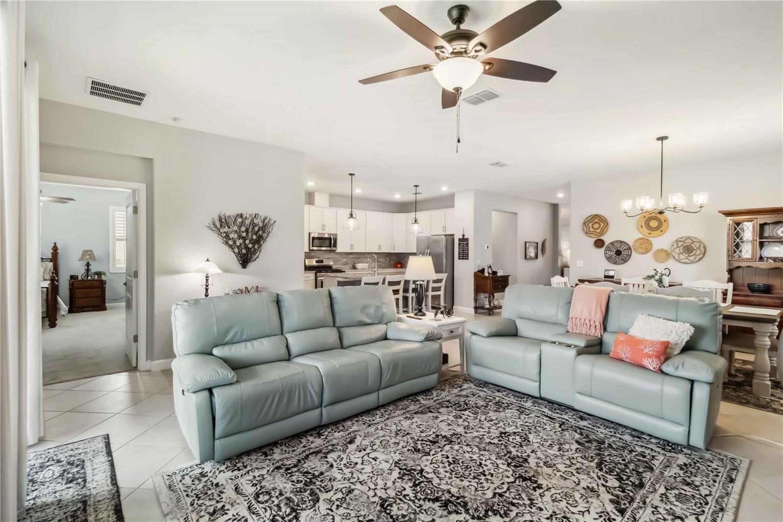 Image 11 of 39 For 5165 Coral Reef Way