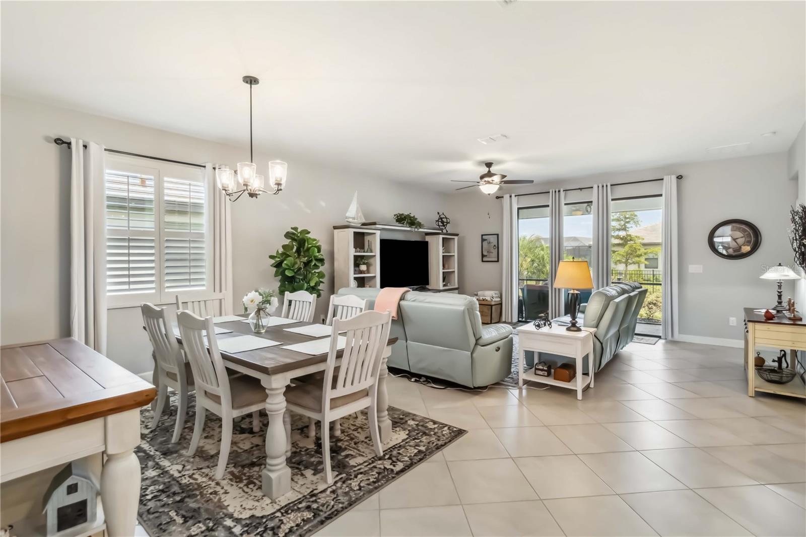 Image 12 of 39 For 5165 Coral Reef Way