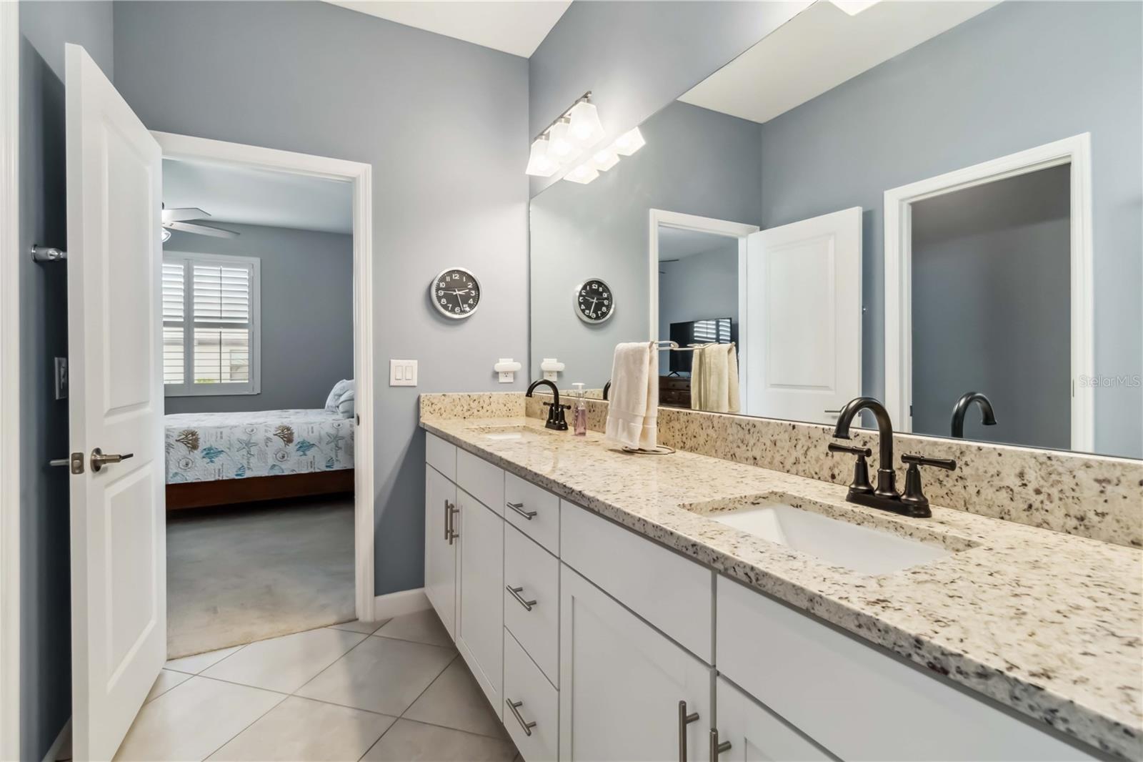 Image 21 of 39 For 5165 Coral Reef Way