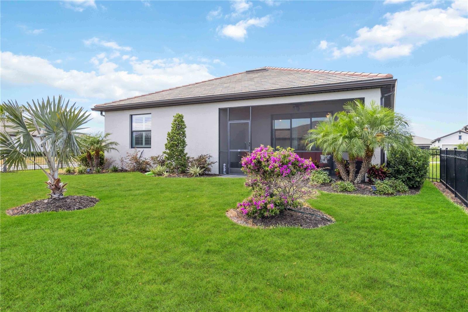 Image 34 of 39 For 5165 Coral Reef Way
