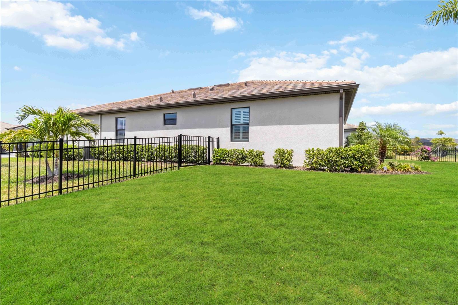 Image 36 of 39 For 5165 Coral Reef Way