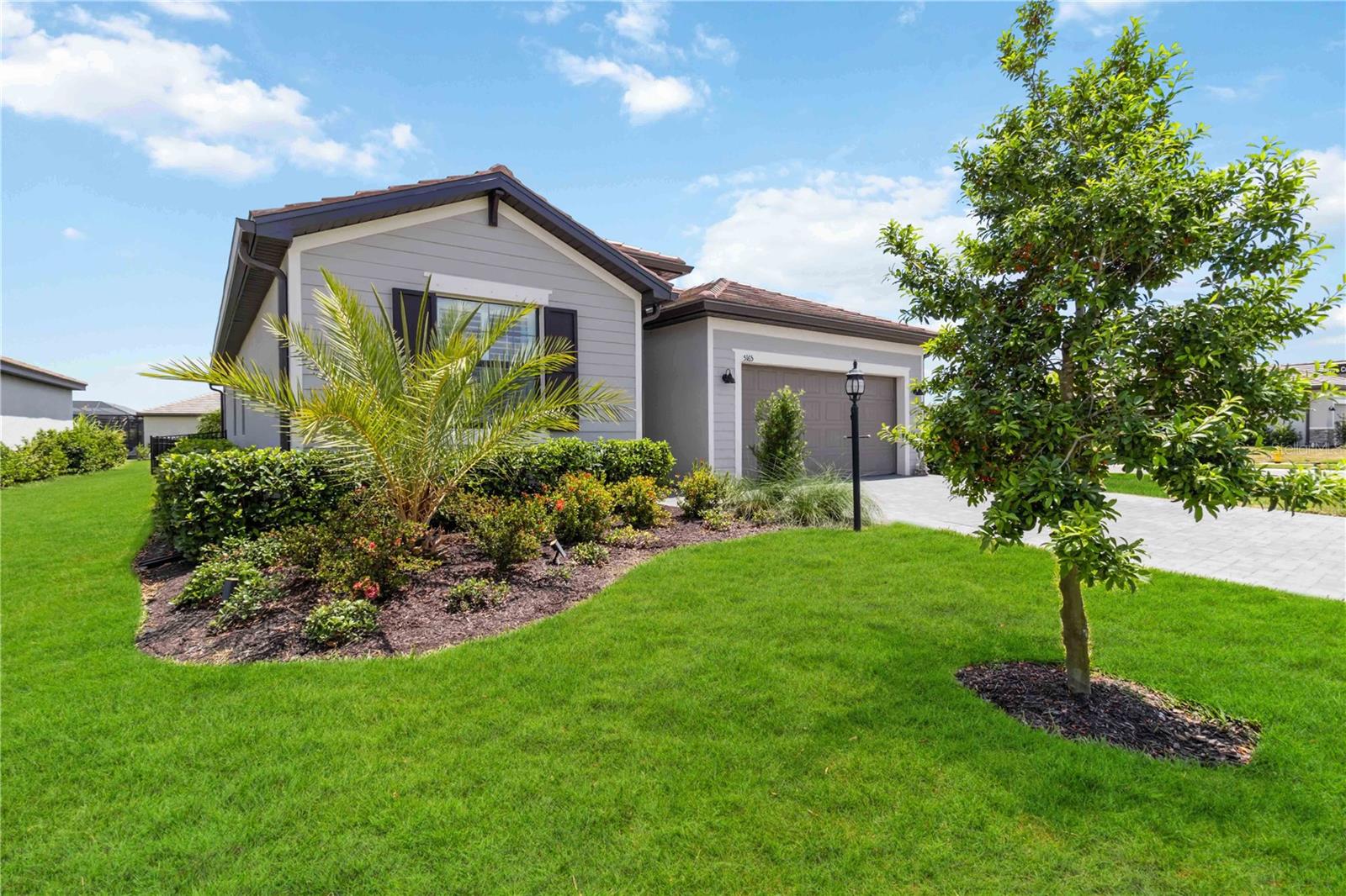 Image 6 of 39 For 5165 Coral Reef Way