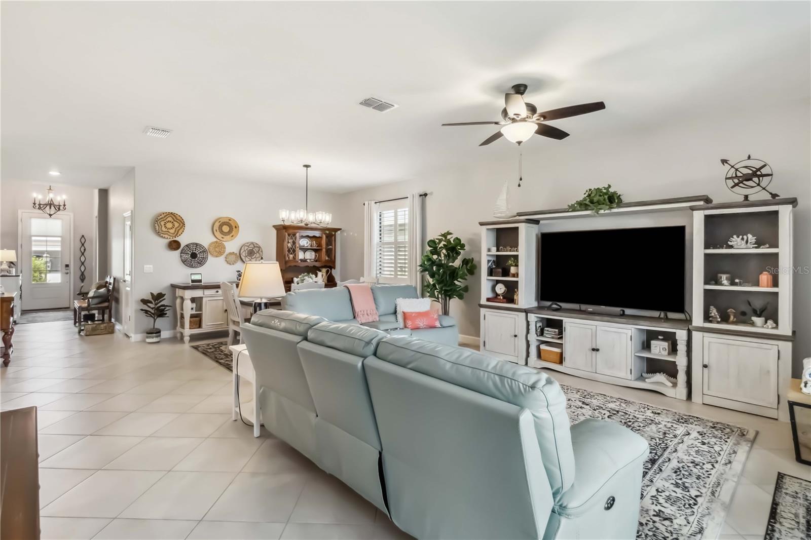 Image 9 of 39 For 5165 Coral Reef Way
