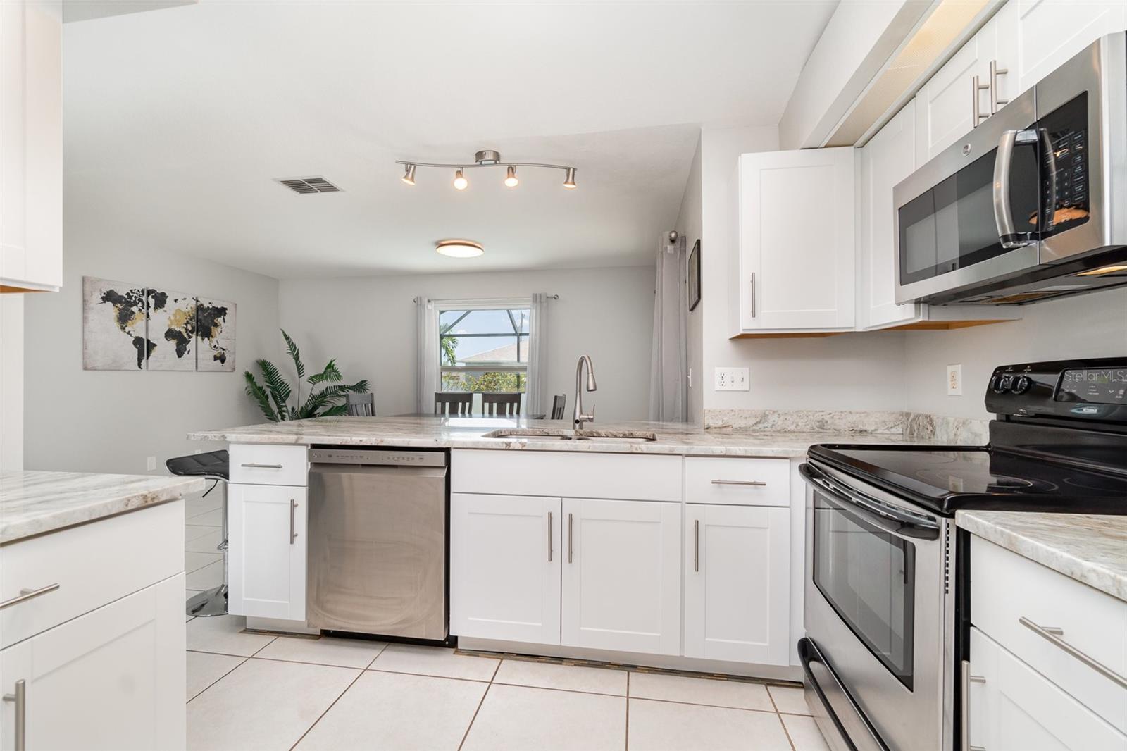 Image 10 of 35 For 844 37th Street