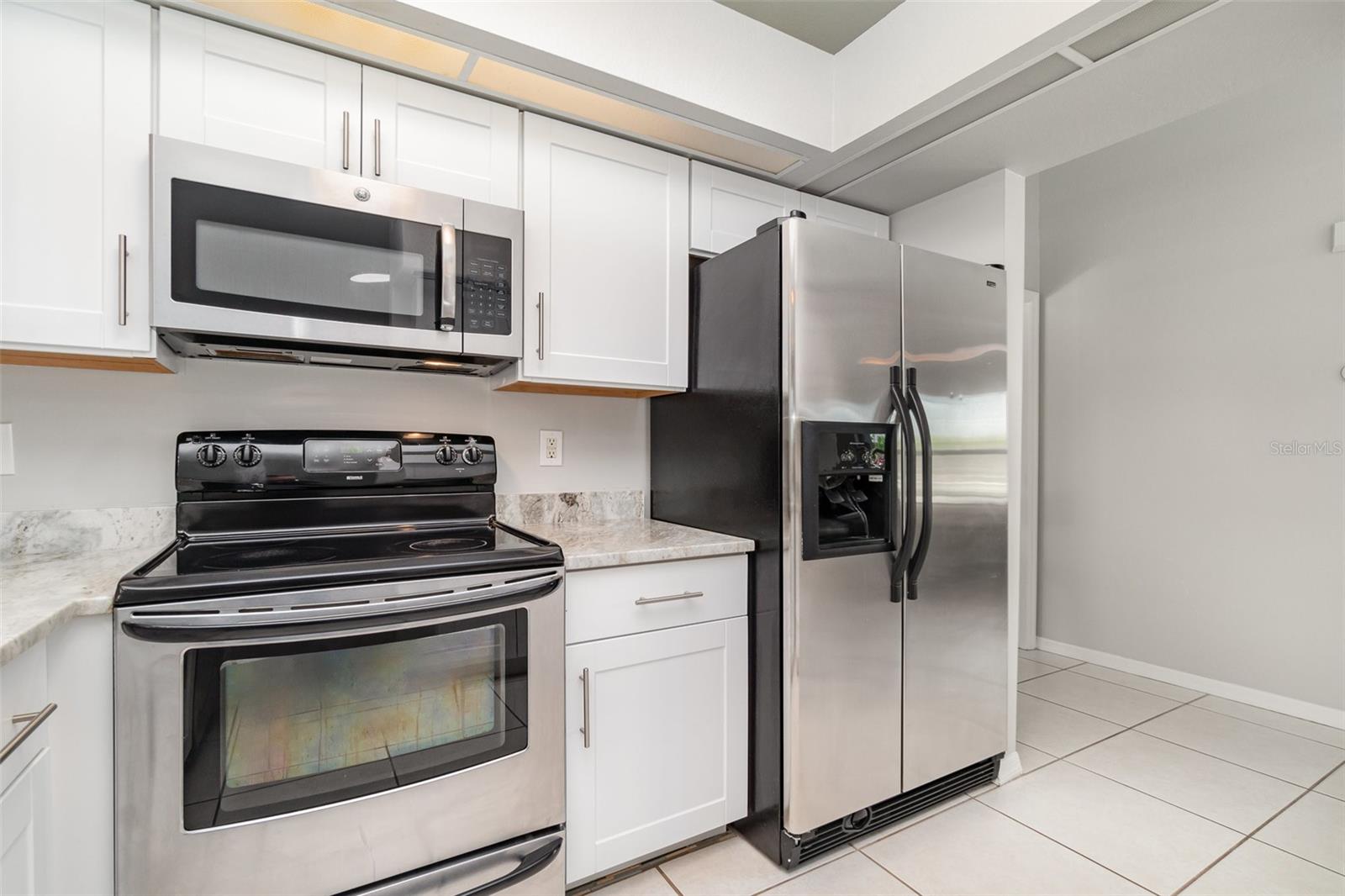 Image 11 of 35 For 844 37th Street