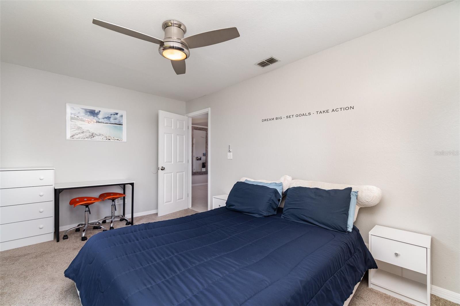Image 20 of 35 For 844 37th Street