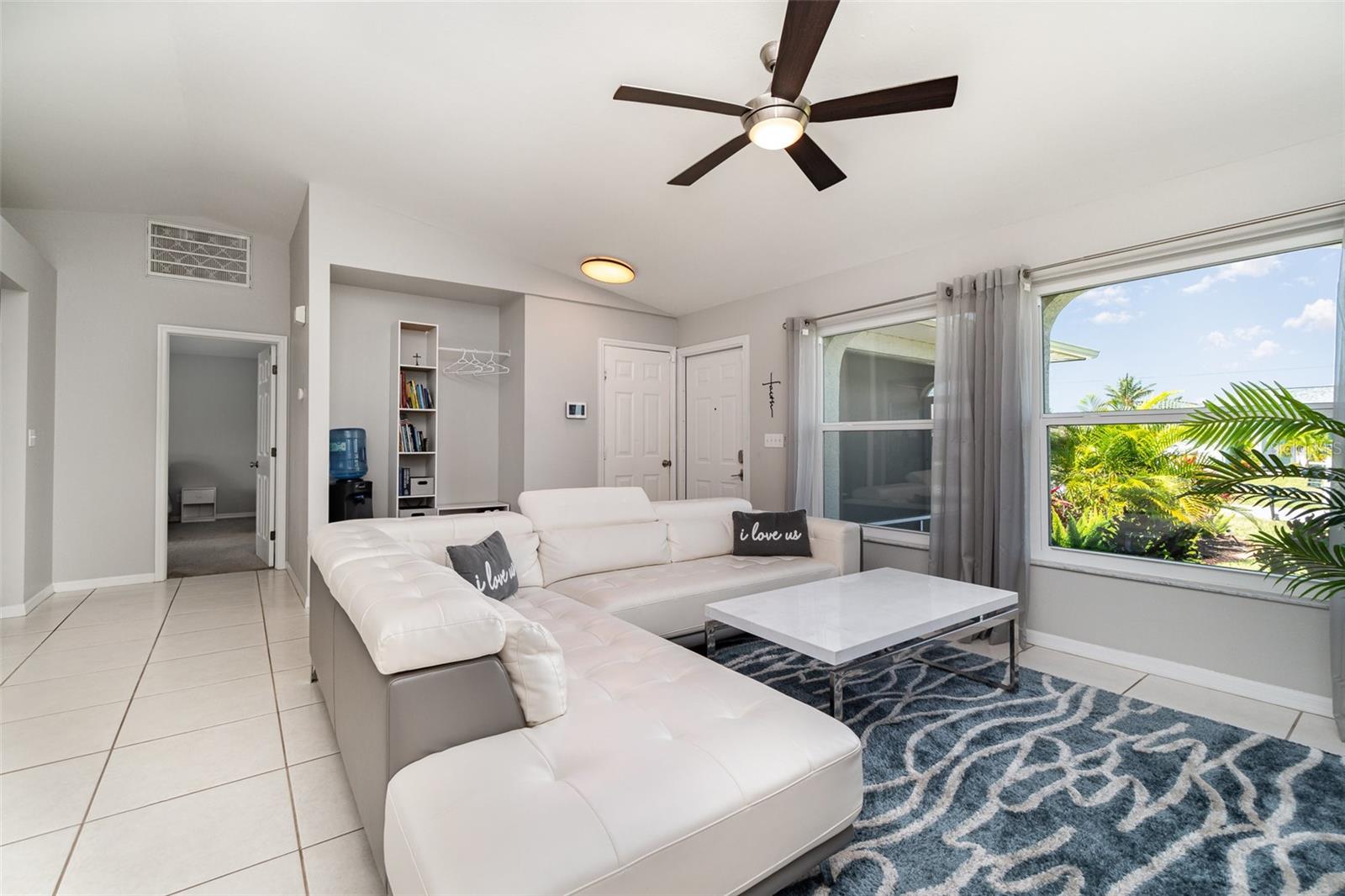Image 4 of 35 For 844 37th Street
