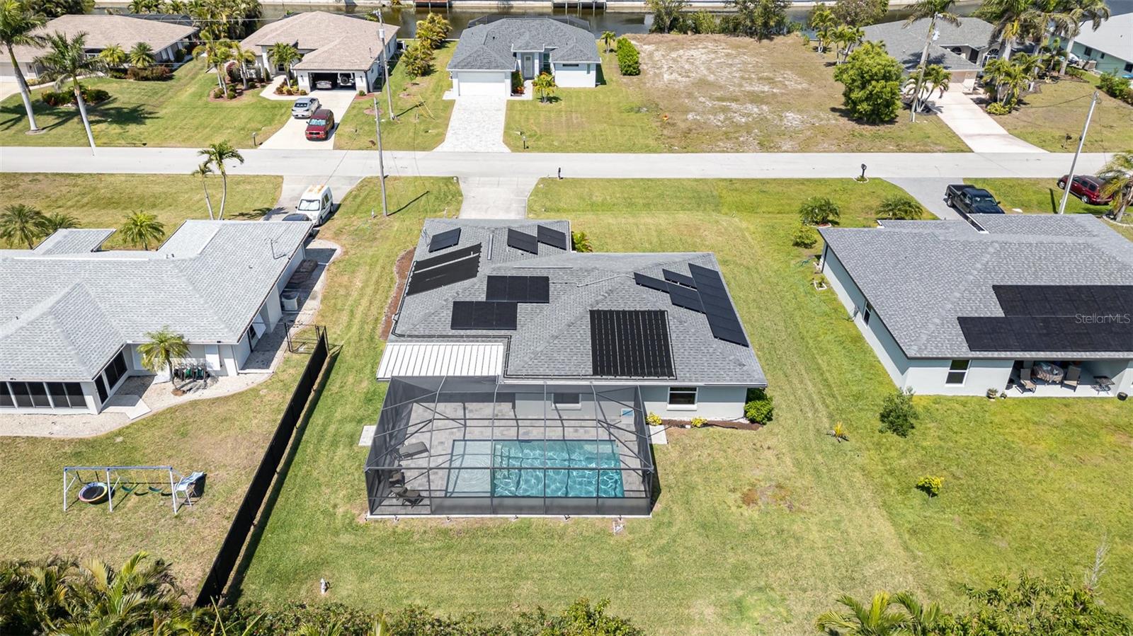 Image 6 of 35 For 844 37th Street