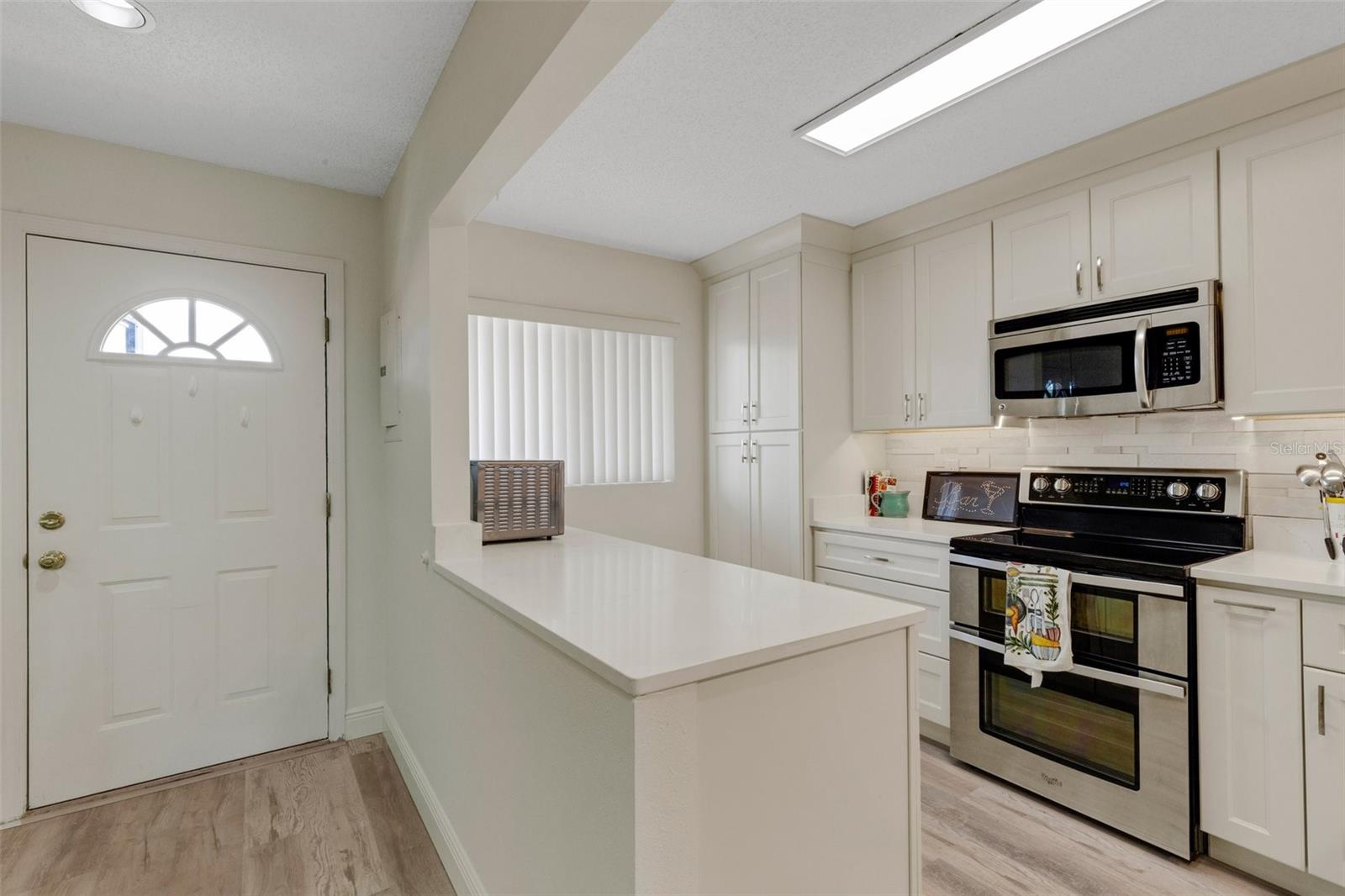 Image 6 of 53 For 5632 Ashton Lake Drive 5632