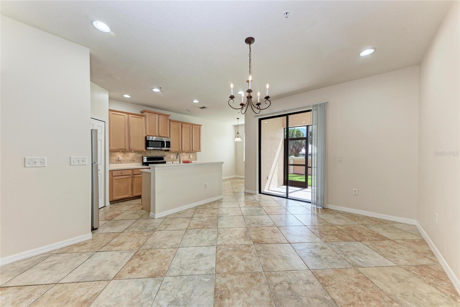 Image 16 of 39 For 4309 Via Piedra Circle 6-103
