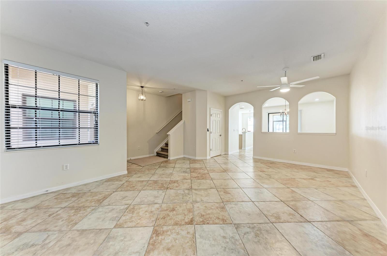 Image 6 of 39 For 4309 Via Piedra Circle 6-103