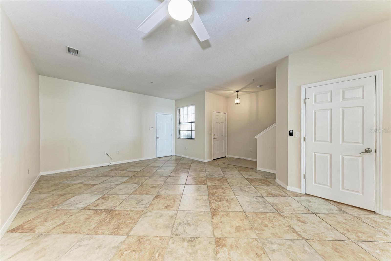 Image 7 of 39 For 4309 Via Piedra Circle 6-103