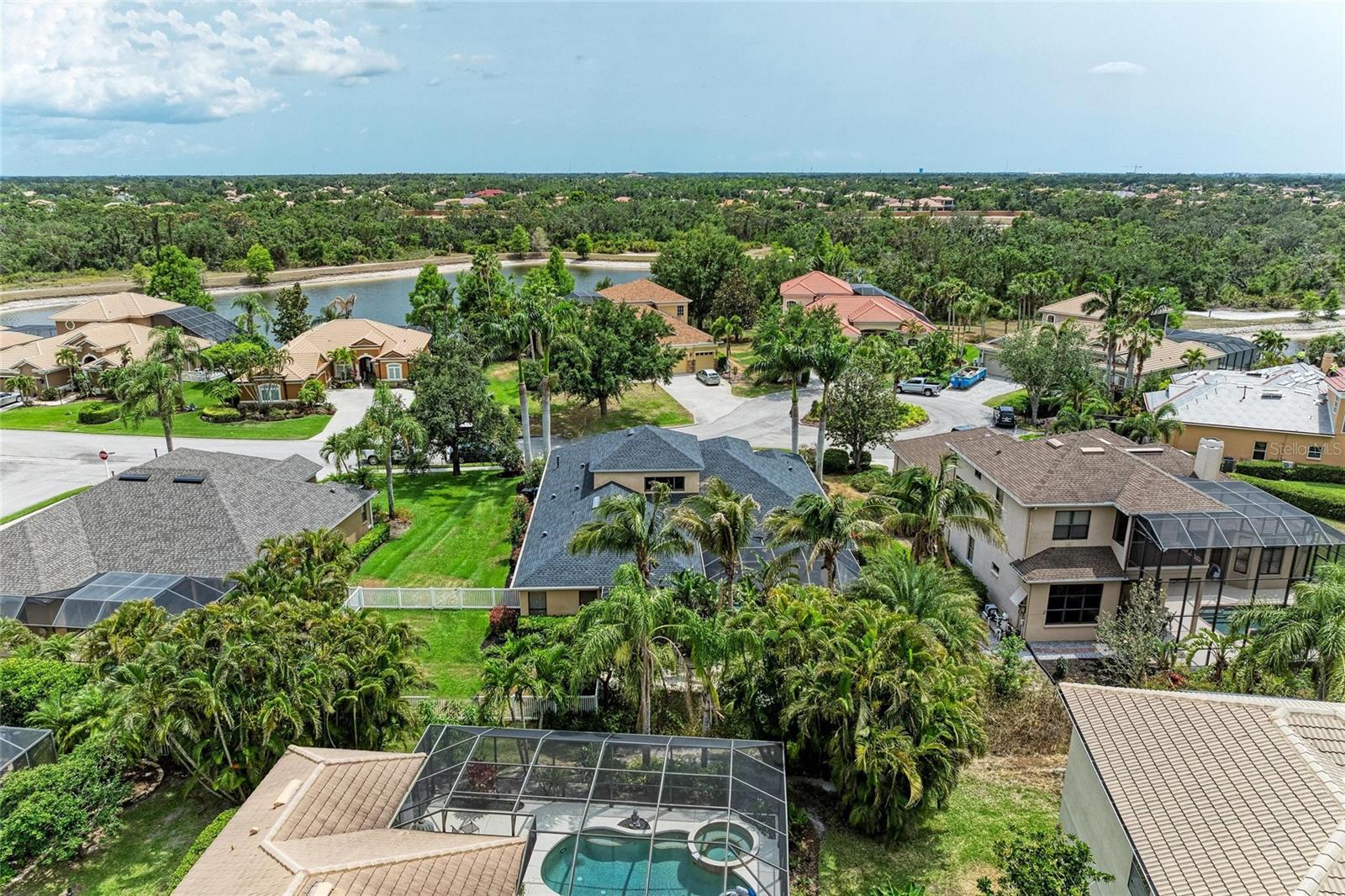 Image 14 of 78 For 6674 Coopers Hawk Court