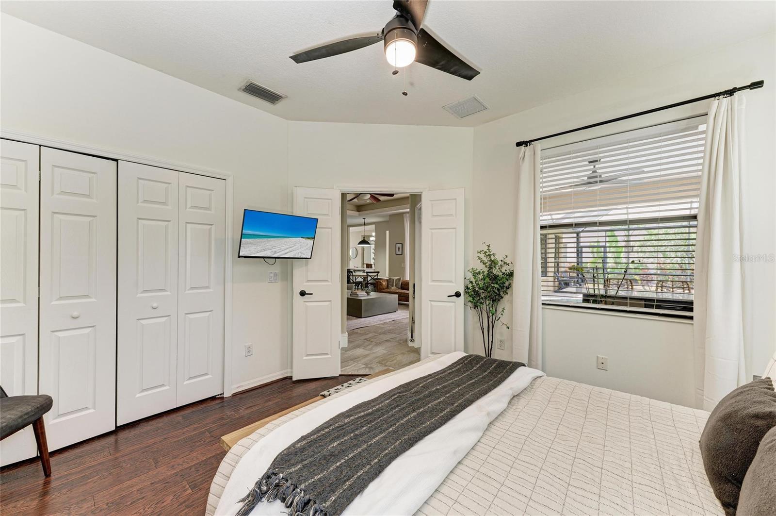 Image 36 of 78 For 6674 Coopers Hawk Court