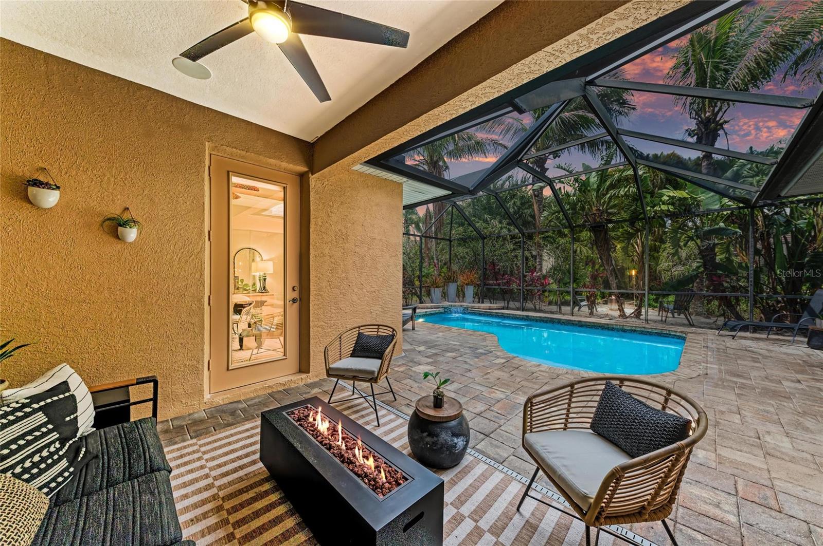 Image 6 of 78 For 6674 Coopers Hawk Court